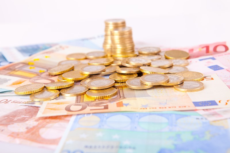  Invoering uniform wettelijk minimumuurloon